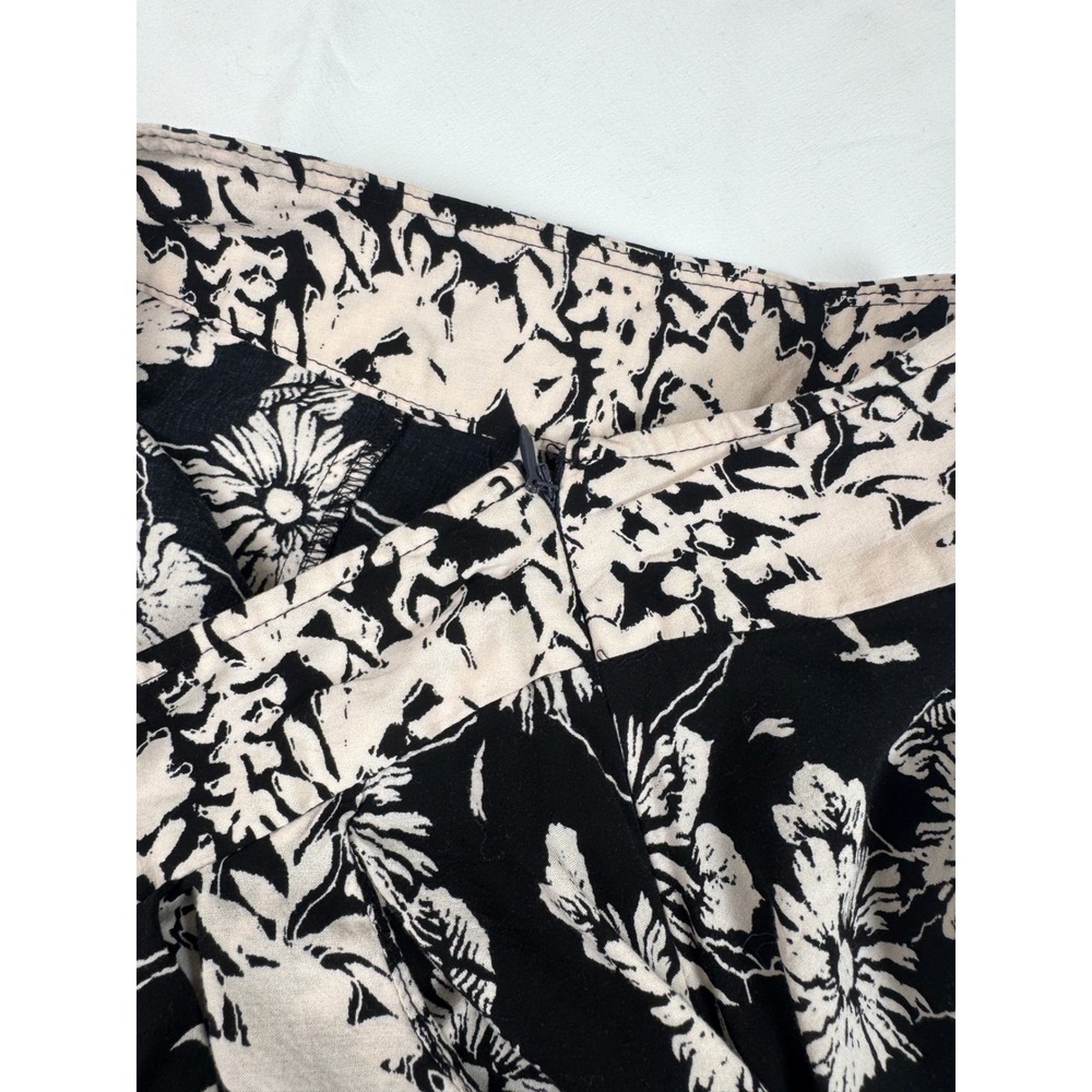 Free People Black Cream Floral High Waisted Shorts Size 2 Side Zip Pocket - Picture 4 of 9